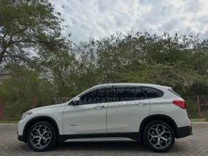 BMW X1 xDrive28i AWD 2016 White
