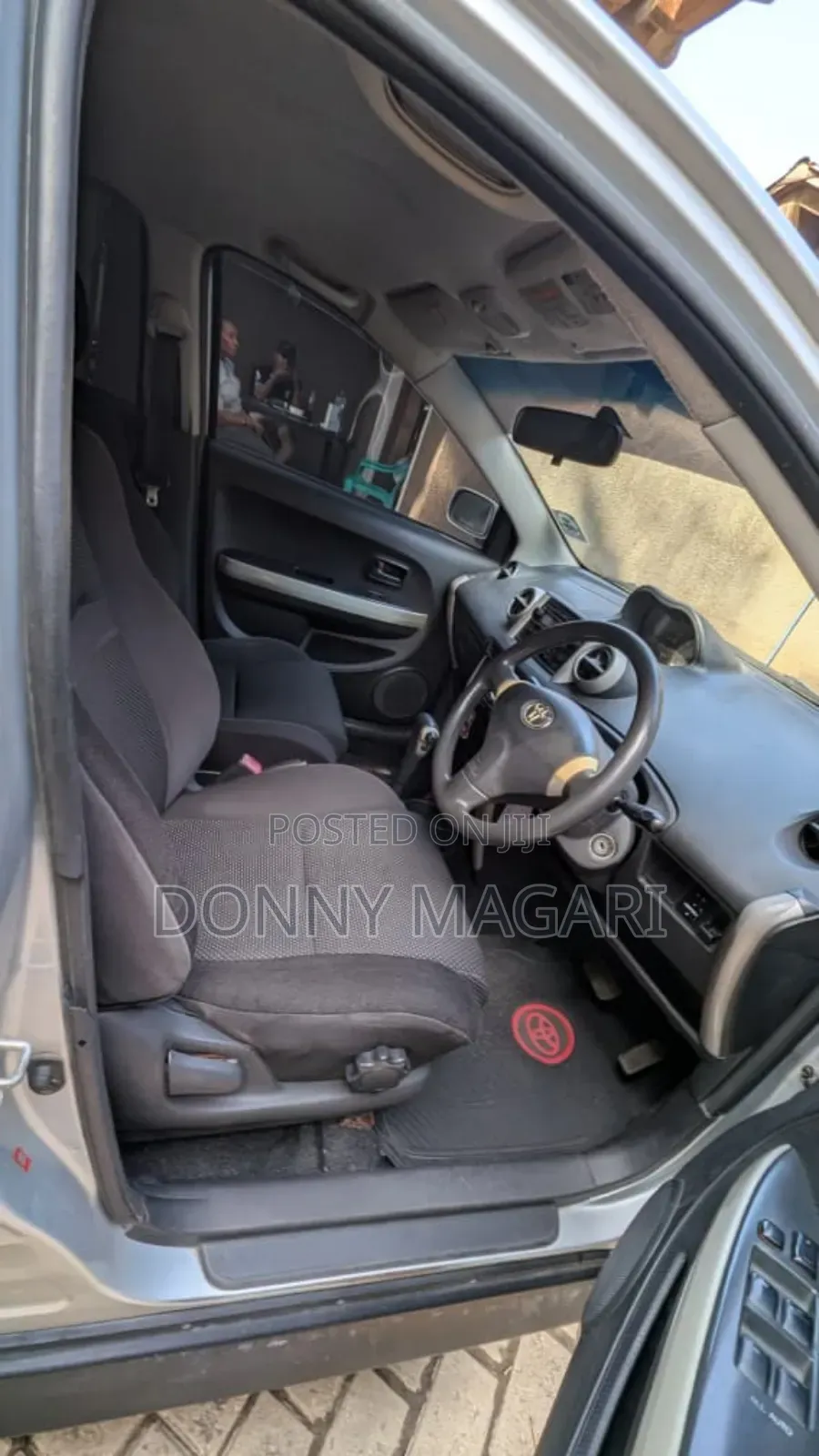 Toyota IST 2005 Silver