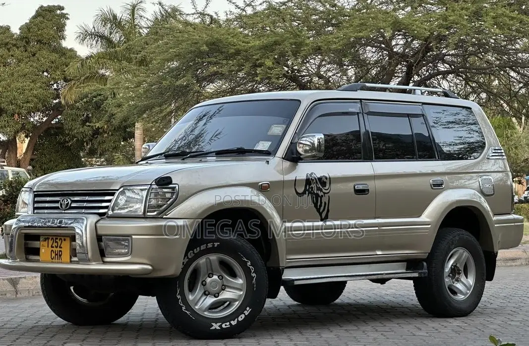 Toyota Land Cruiser Prado 2001 Gold