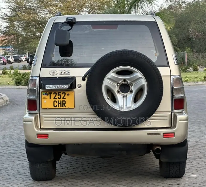 Toyota Land Cruiser Prado 2001 Gold