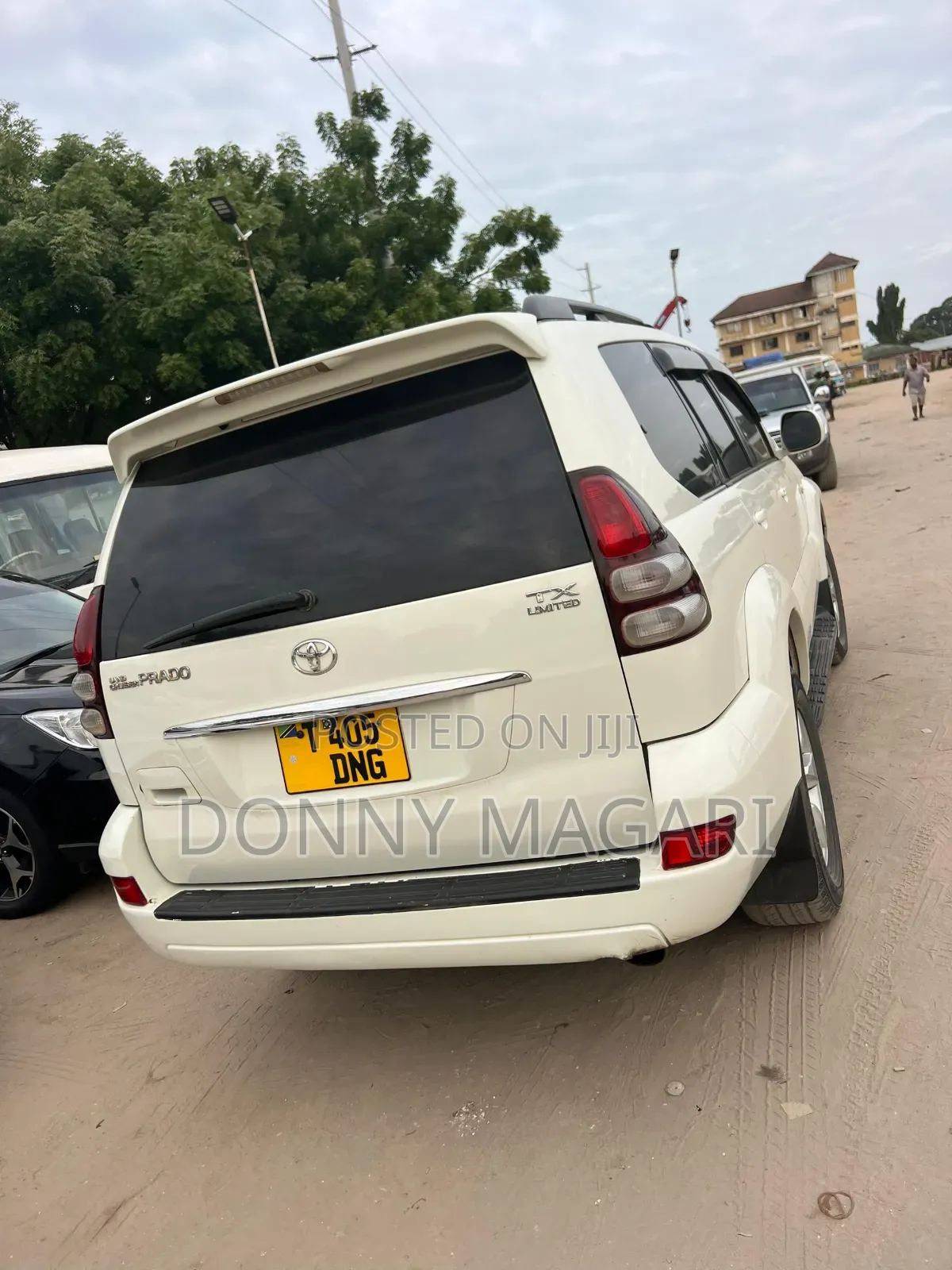 Toyota Land Cruiser Prado 2005 White