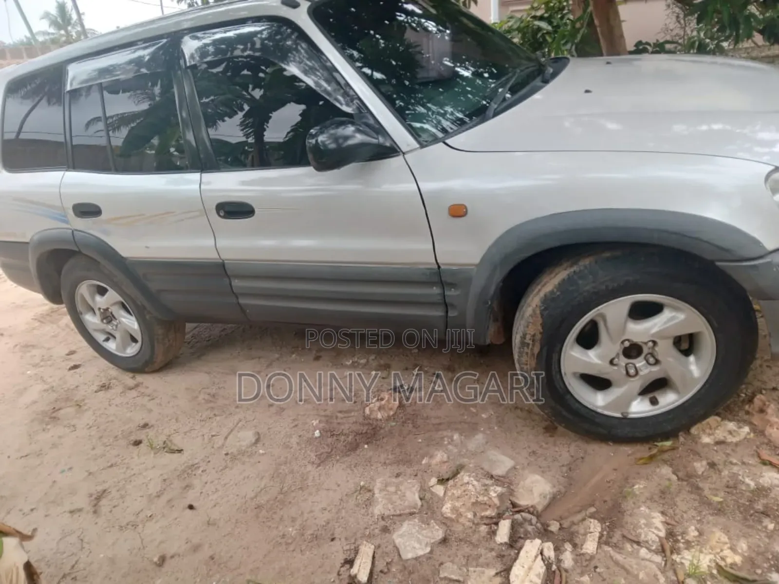 Toyota RAV4 2004 White
