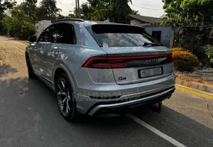 Audi Q8 2023 Silver