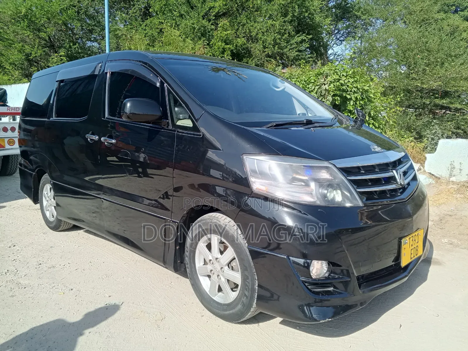 Toyota Alphard 2.4 Petrol AWD 2006 Black