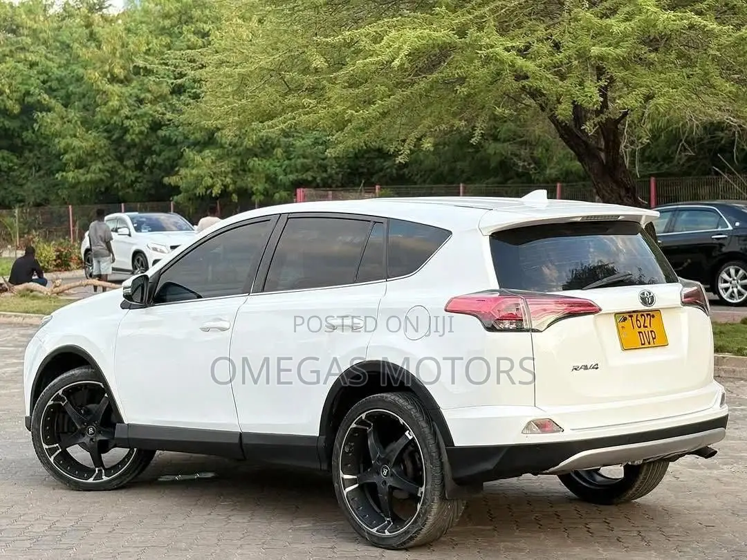 Toyota RAV4 2016 White