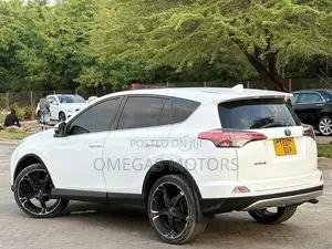 Toyota RAV4 2016 White