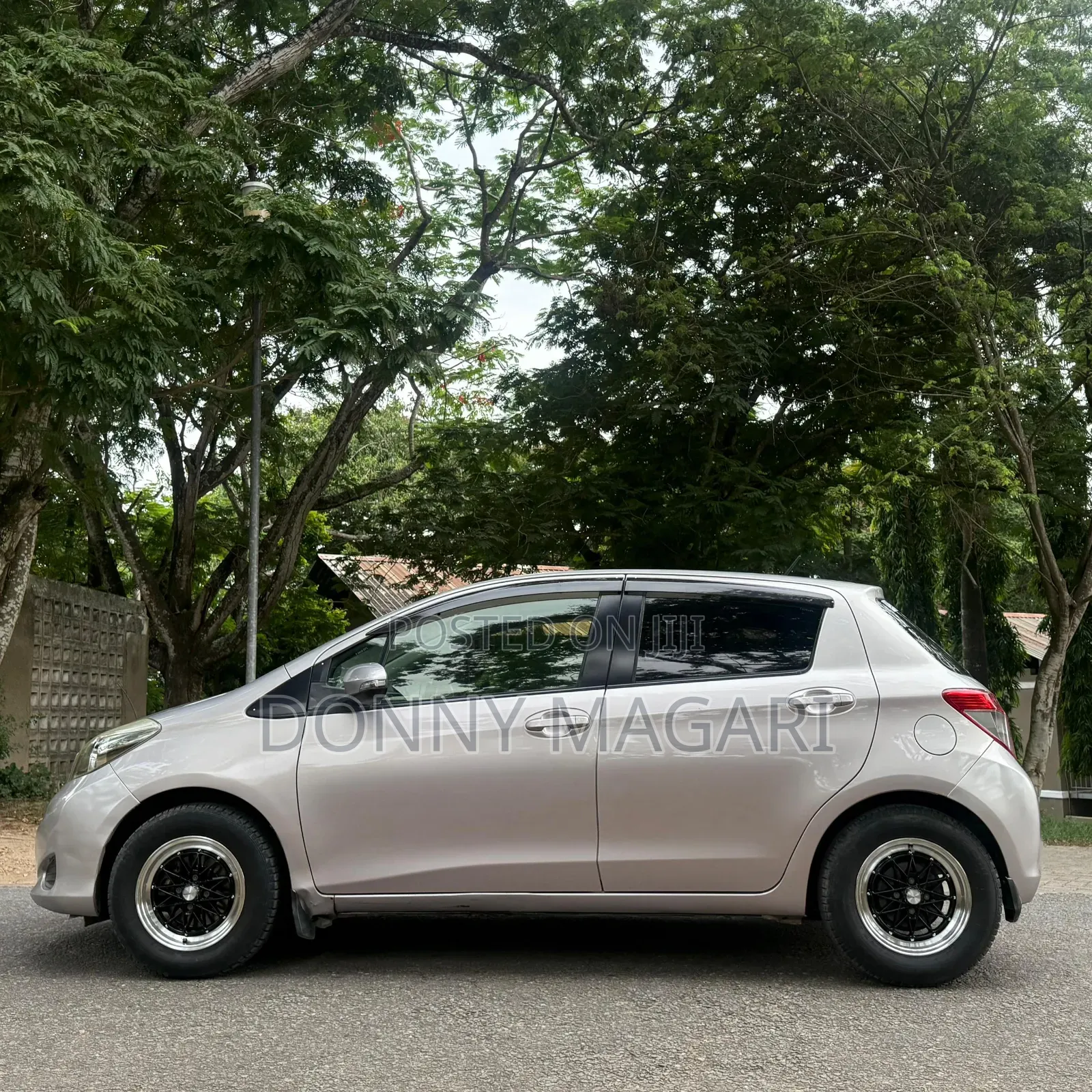 Toyota Vitz 1.0 FWD 3dr 2006 Silver