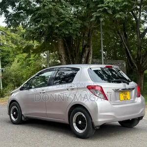 Toyota Vitz 1.0 FWD 3dr 2006 Silver