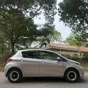 Toyota Vitz 1.0 FWD 3dr 2006 Silver