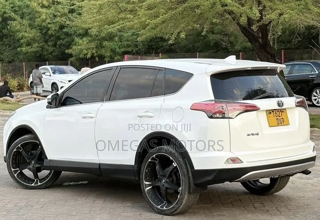 Toyota RAV4 2016 White
