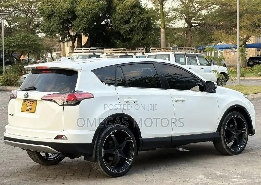 Toyota RAV4 2016 White