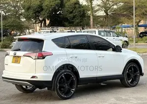 Toyota RAV4 2016 White