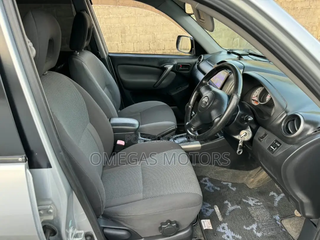 Toyota RAV4 1.8 2004 Silver
