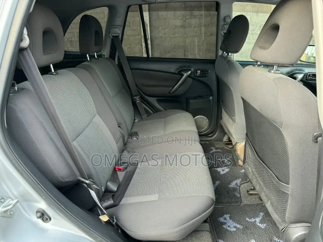Toyota RAV4 1.8 2004 Silver
