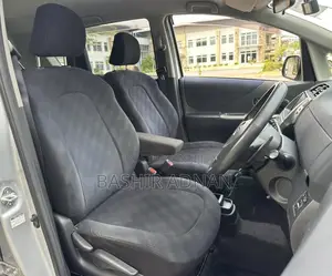 Toyota Ractis 1.5 FWD 2007 Silver