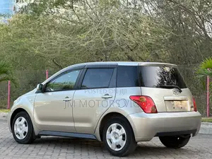 Toyota IST 2003 Beige