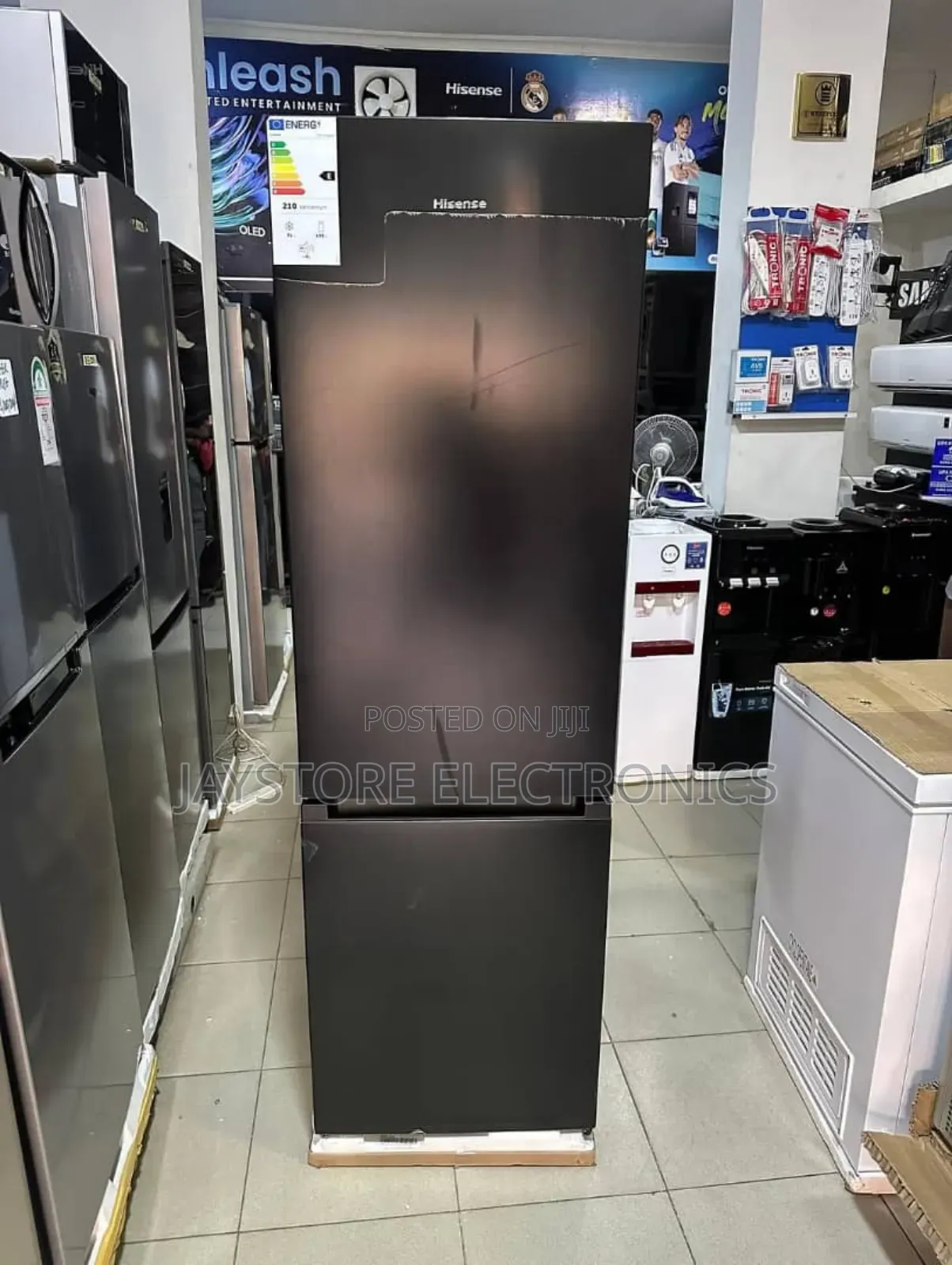 Hisense 269l Double Door Fridge (Model No: Rb1n265sebn) TSHS 850,000/-