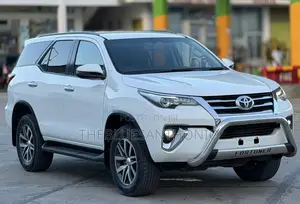 Toyota Fortuner 2019 White