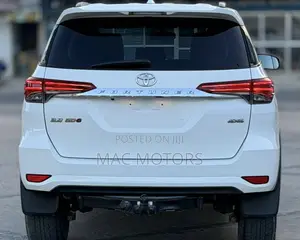 Toyota Fortuner 2.8 D AWD 2019 White