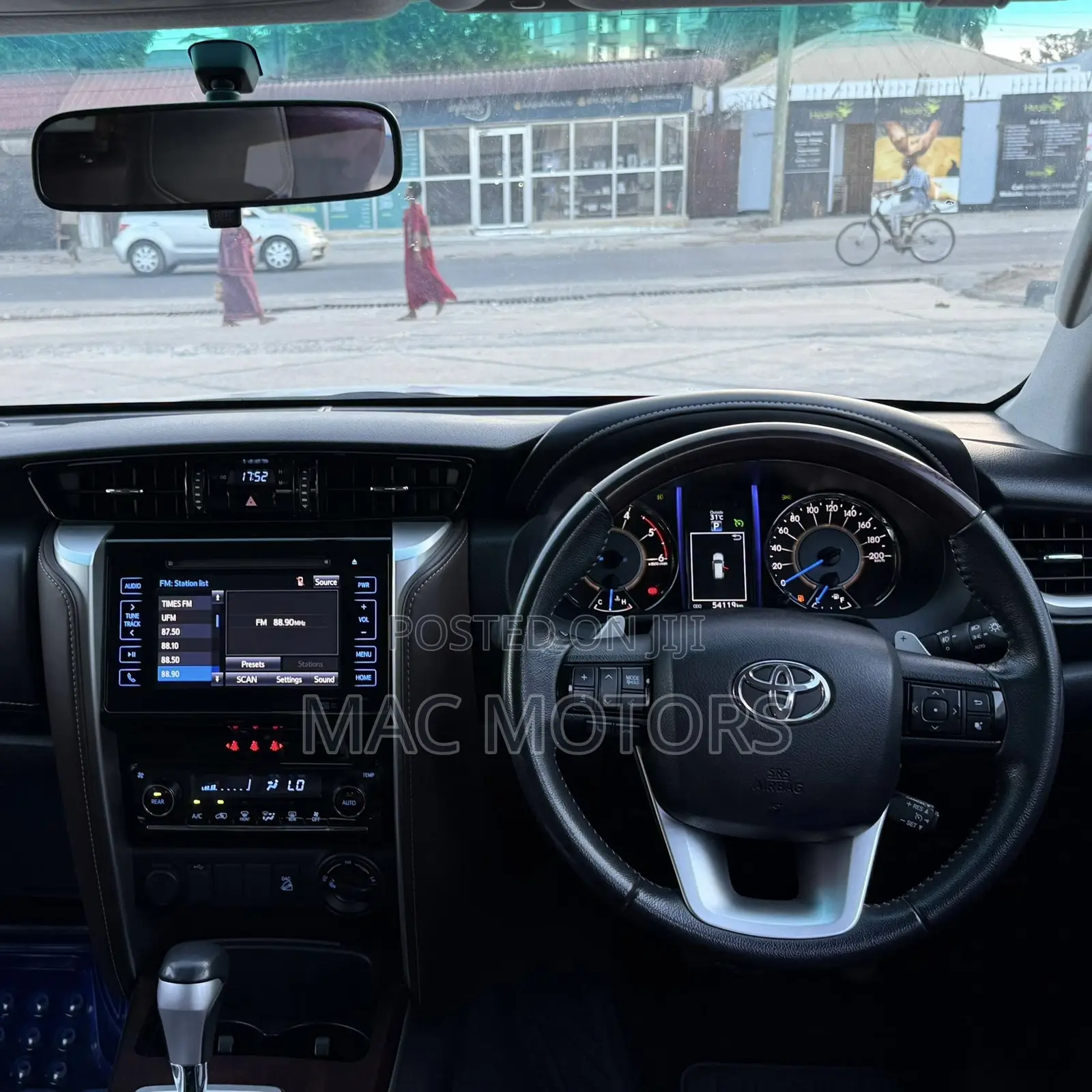 Toyota Fortuner 2.8 D AWD 2019 White