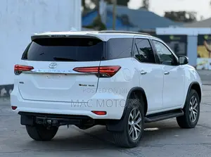 Toyota Fortuner 2.8 D AWD 2019 White