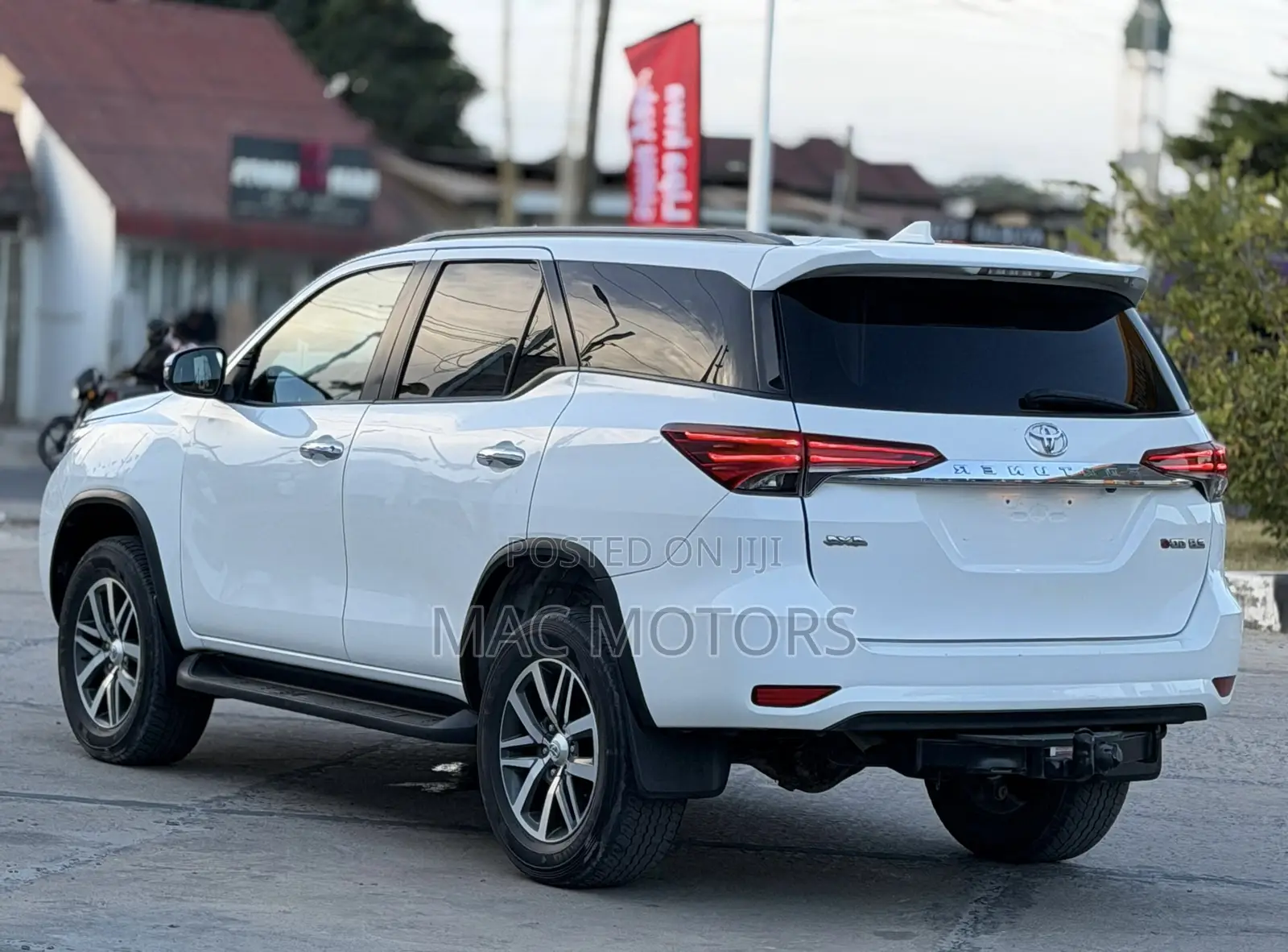 Toyota Fortuner 2.8 D AWD 2019 White