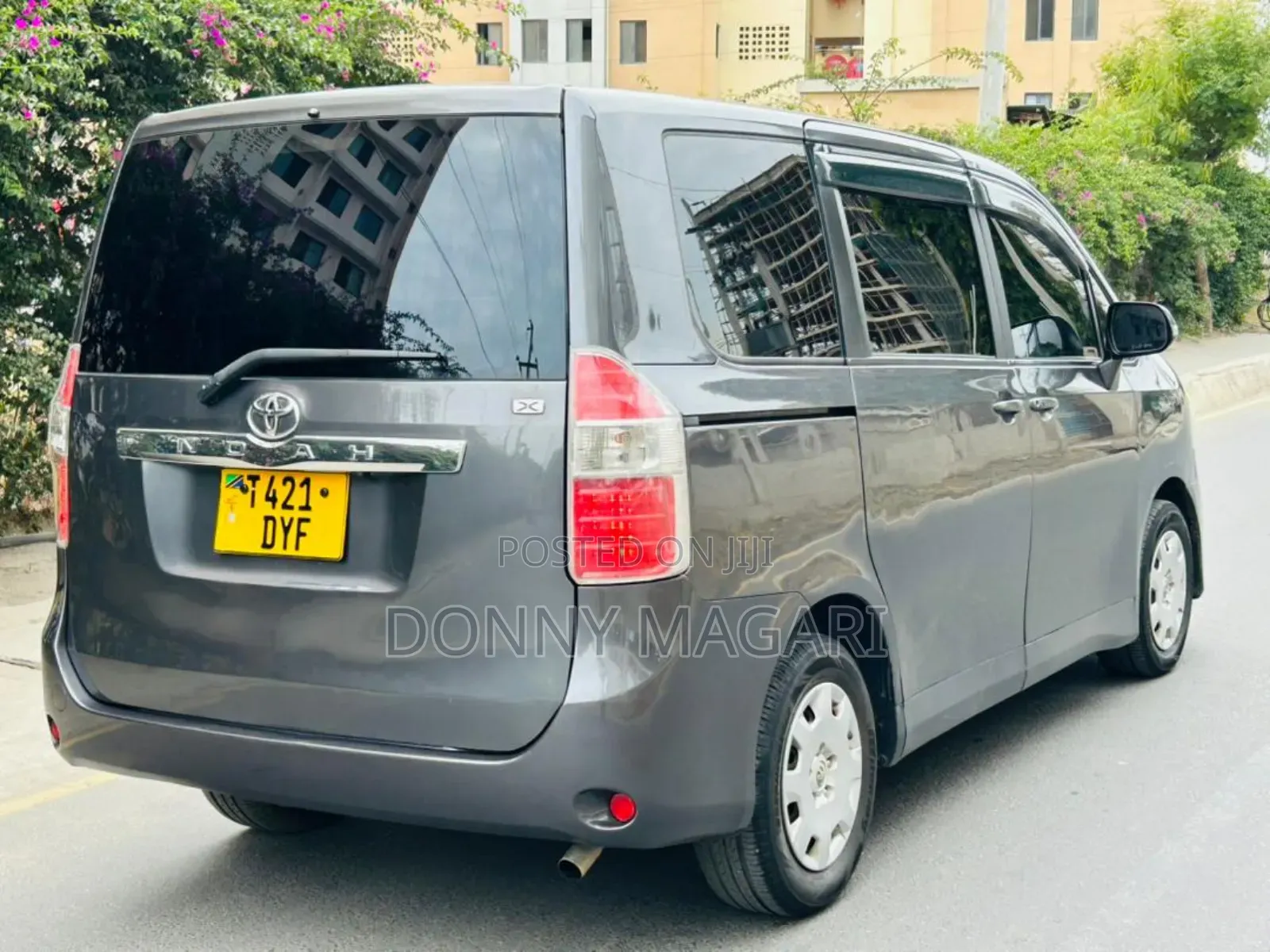 Toyota Noah 2008 Gray