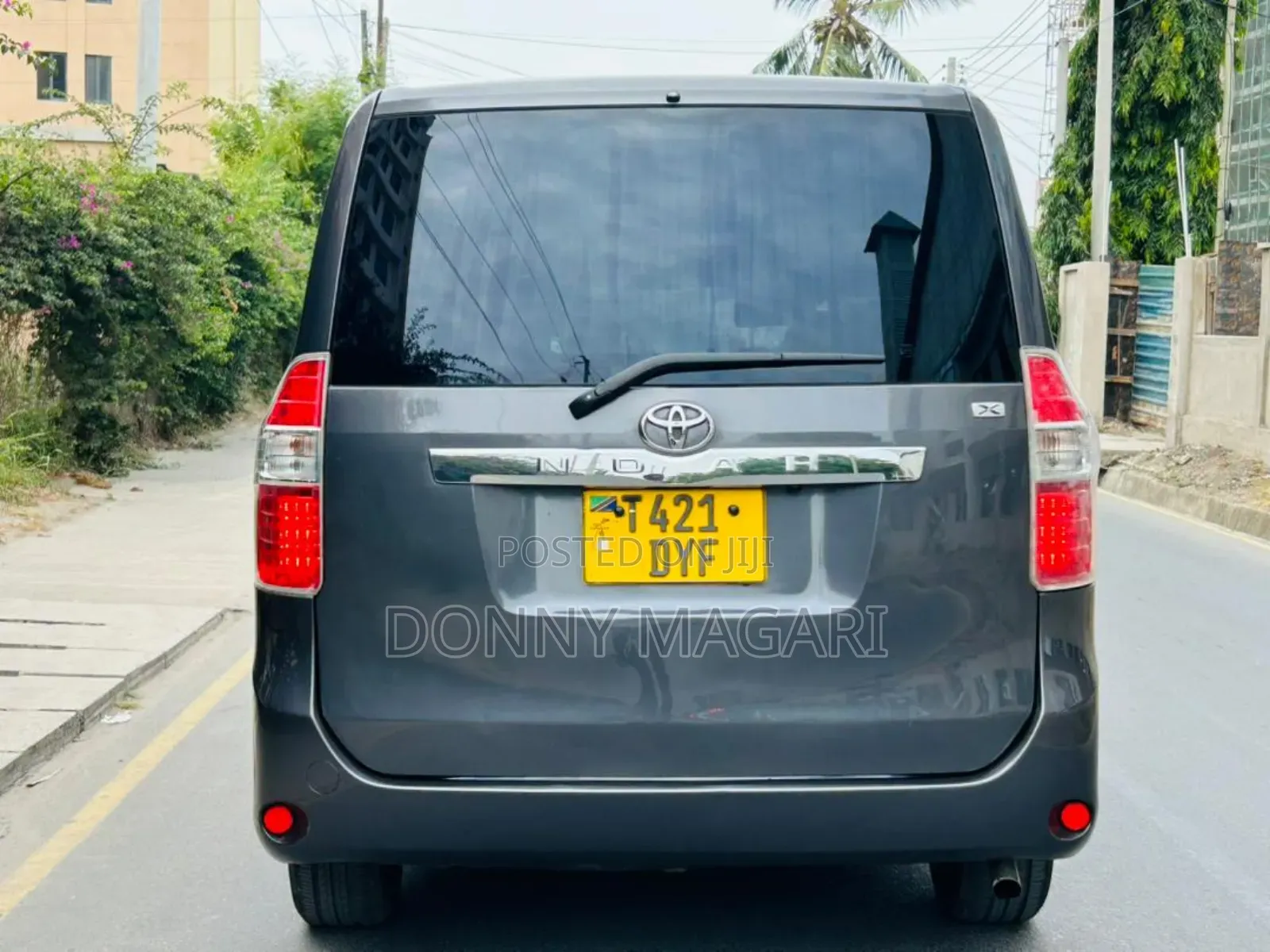 Toyota Noah 2008 Gray