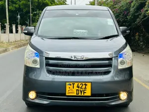 Toyota Noah 2008 Gray