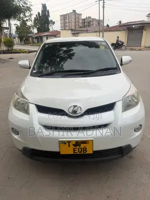 Toyota IST 2008 White