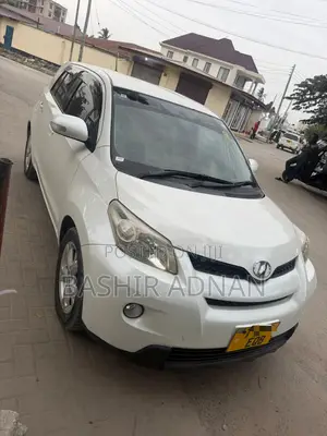 Toyota IST 2008 White