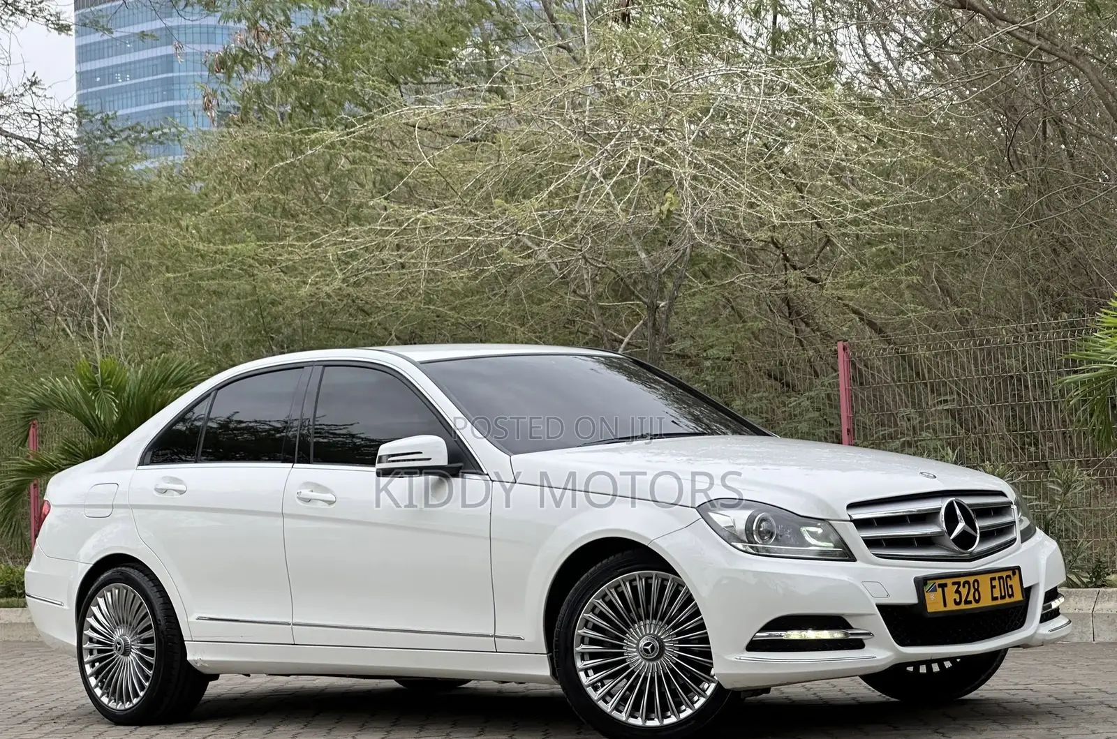 Mercedes-Benz C-Class 2012 Pearl