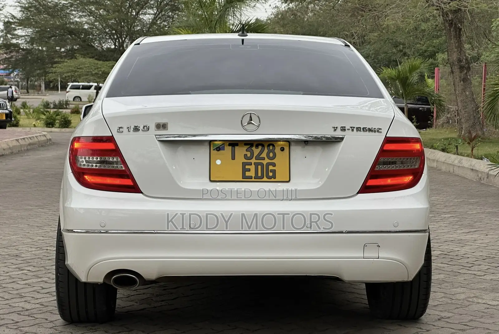 Mercedes-Benz C-Class 2012 Pearl