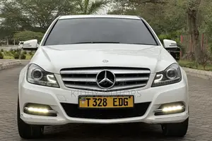 Mercedes-Benz C-Class 2012 Pearl