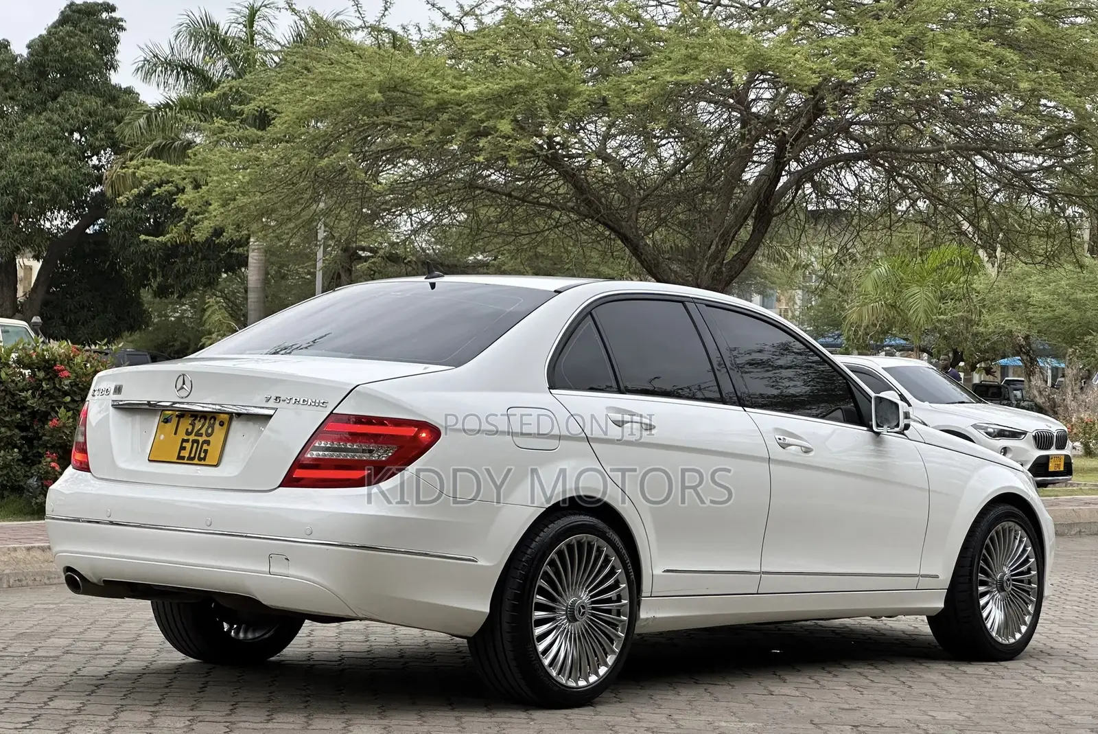 Mercedes-Benz C-Class 2012 Pearl