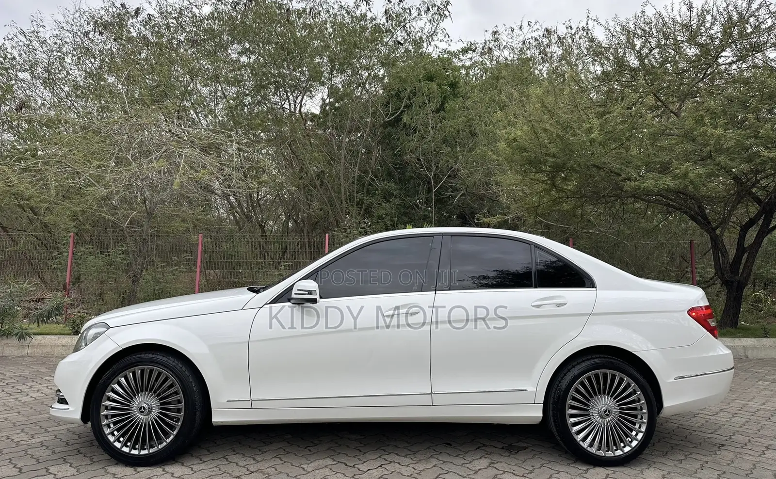 Mercedes-Benz C-Class 2012 Pearl