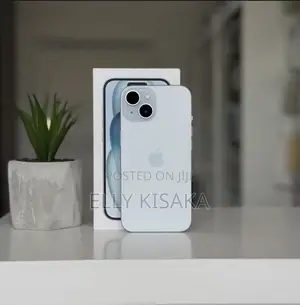 New Apple iPhone 15 128 GB White
