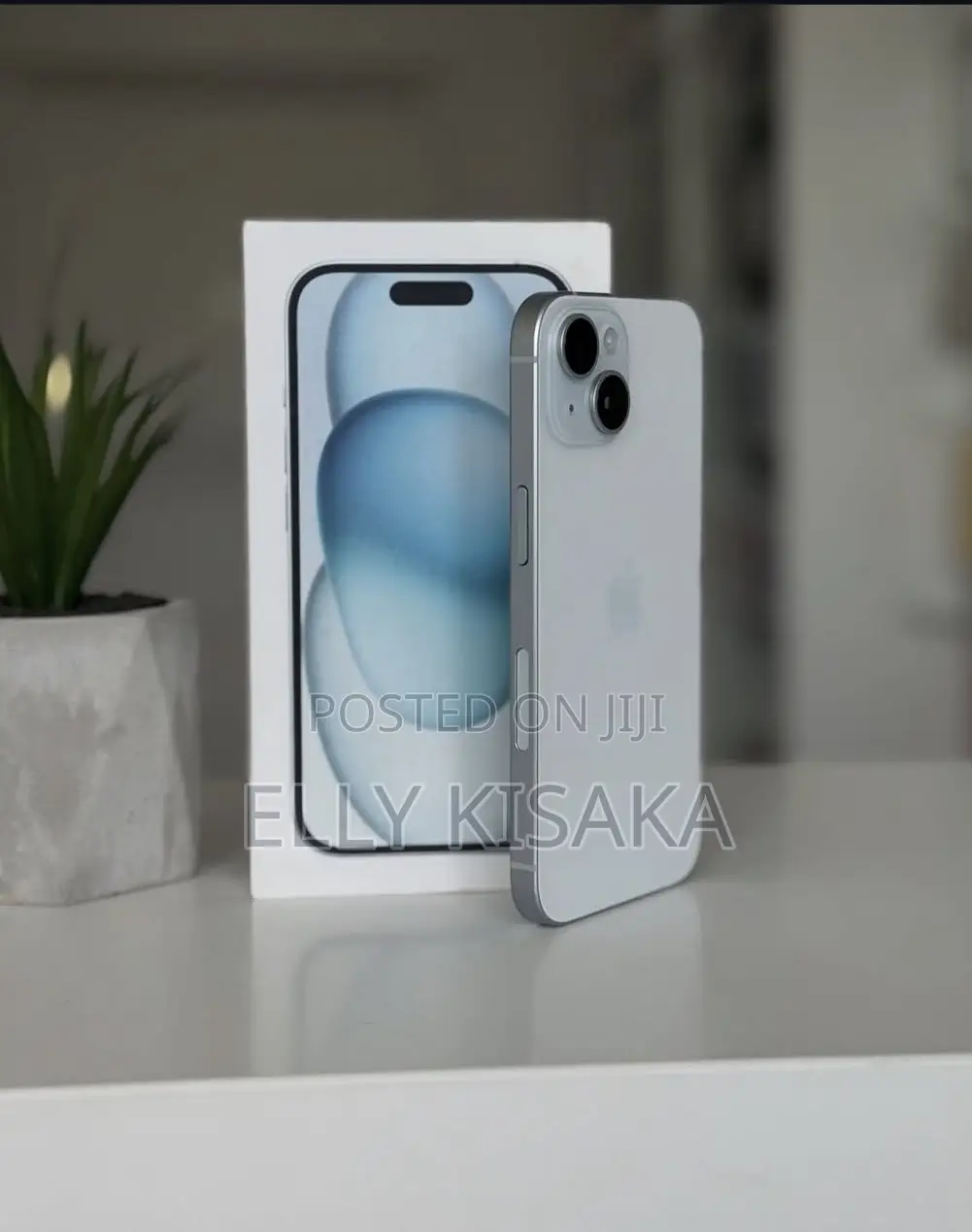 New Apple iPhone 15 128 GB White