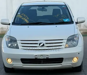 Toyota IST 2006 White
