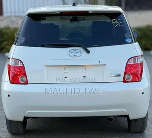 Toyota IST 2006 White