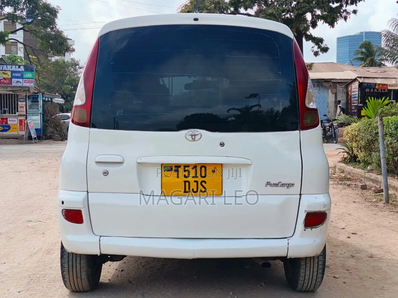 Toyota Fun Cargo 2004 White