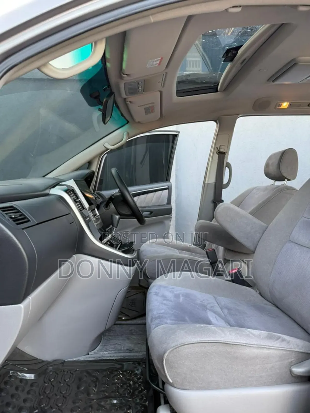 Toyota Alphard 2004 Silver