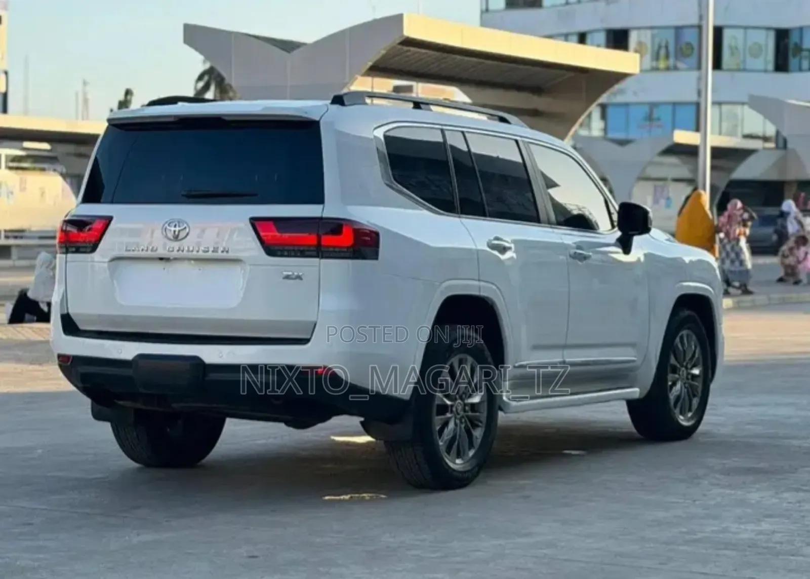 Toyota Land Cruiser 2025 White