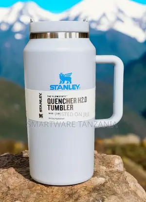 Stanley Quencher H2o Tumbler 64oz 1.9l - Polar White Edition
