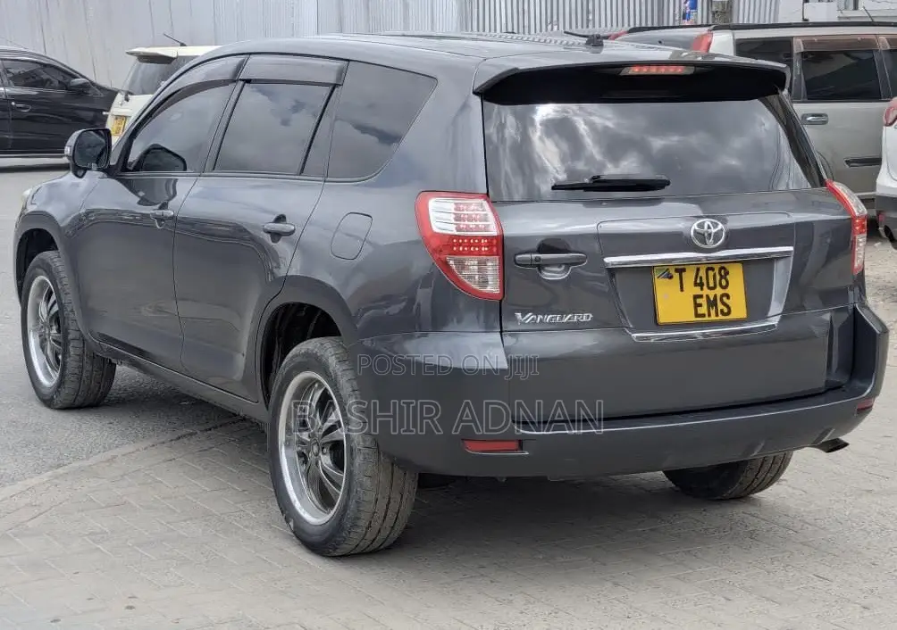 Toyota Vanguard 2008 Gray