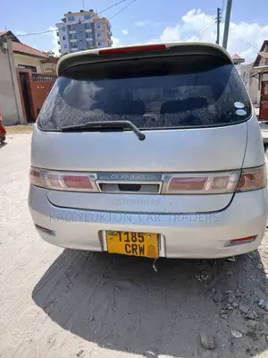 Toyota Gaia 2004 Silver