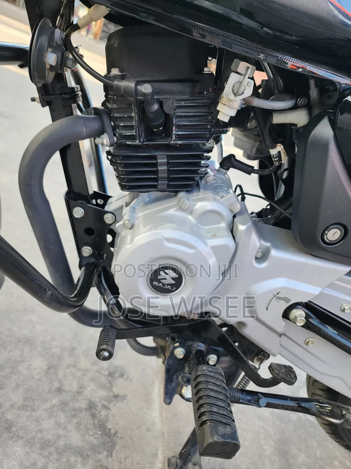 Bajaj Boxer 125 2025 Black