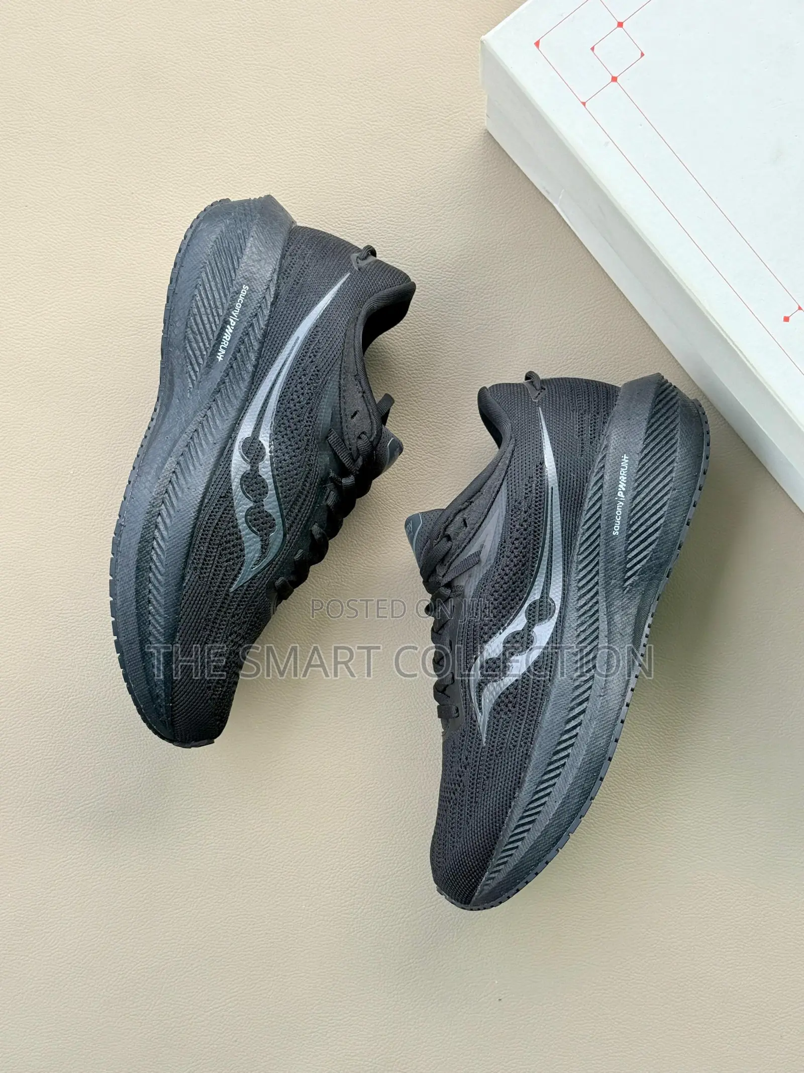 Nike Saucony (Sneakers )