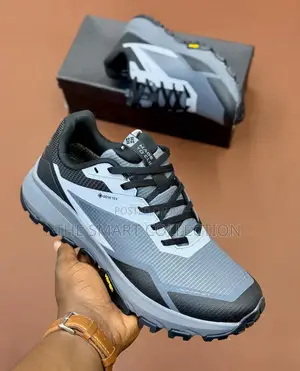 Colombia Goretex Sneakers