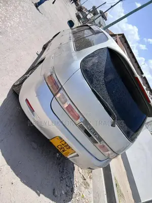 Toyota Gaia 2004 Silver